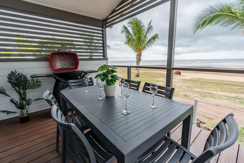 2 Bedroom Premium Beachfront Villa | Tasman Holiday Parks – Rollingstone